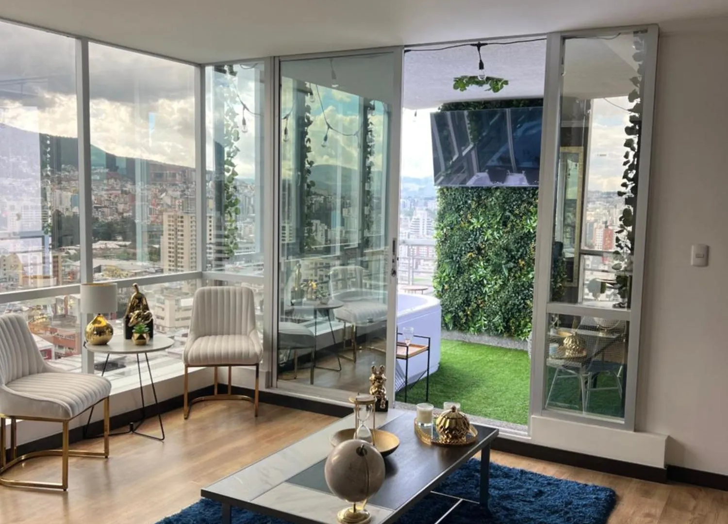 Quito Skyline Suite Panoramica 1303 -Luxury Stay