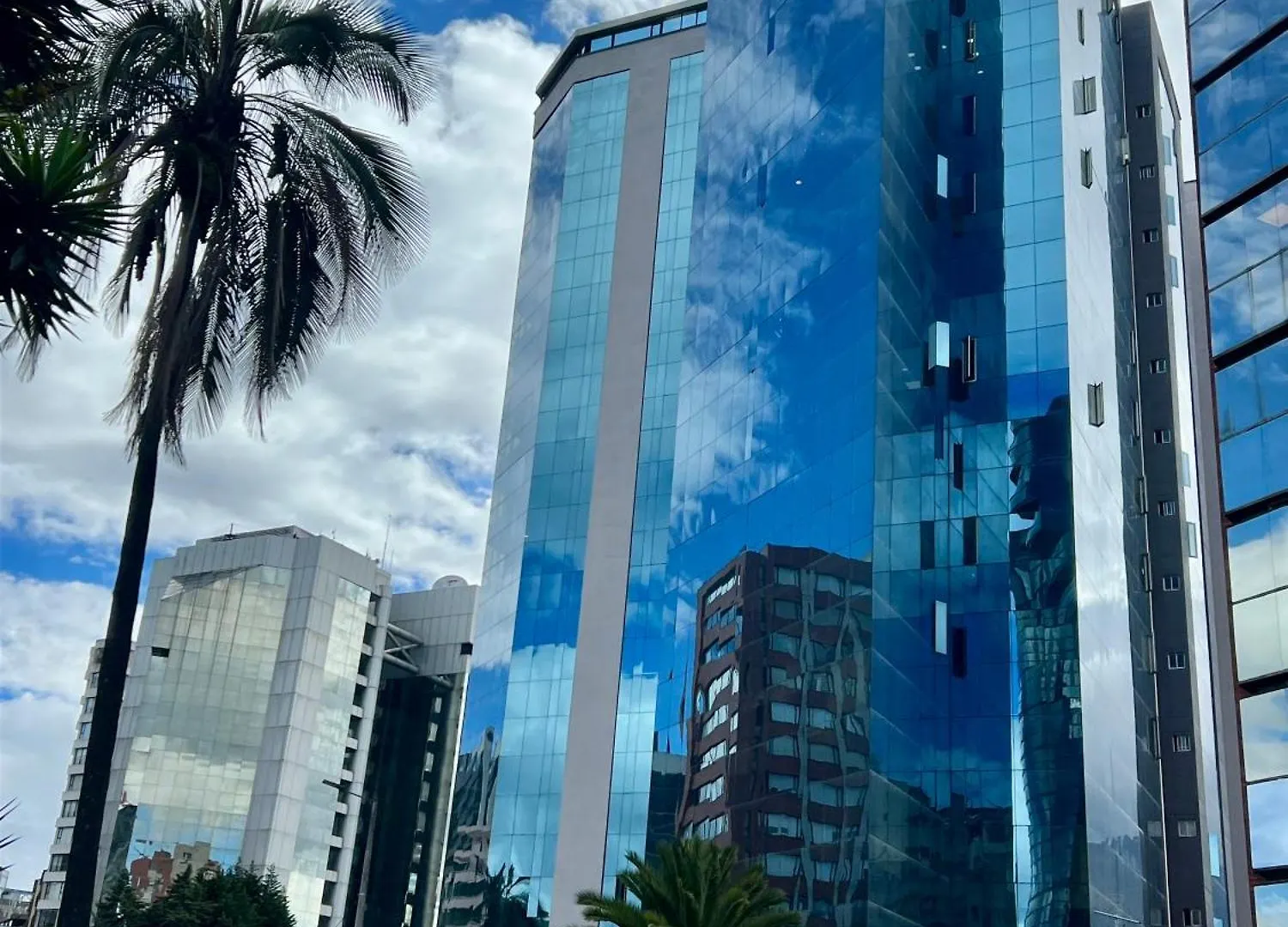 Quito Skyline Suite Panoramica 1303 -Luxury Stay
